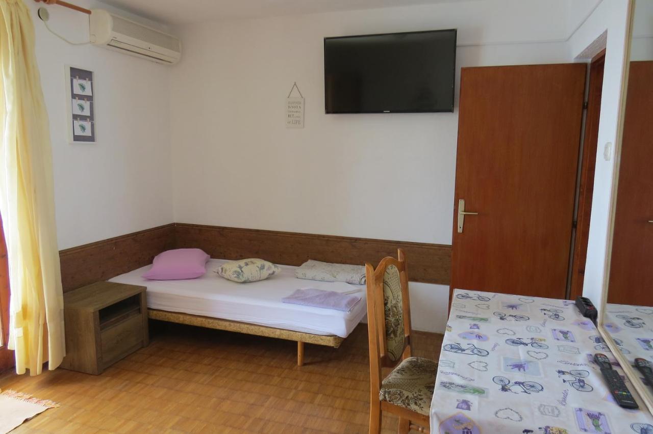 Apartments Feral Baska Voda Ngoại thất bức ảnh