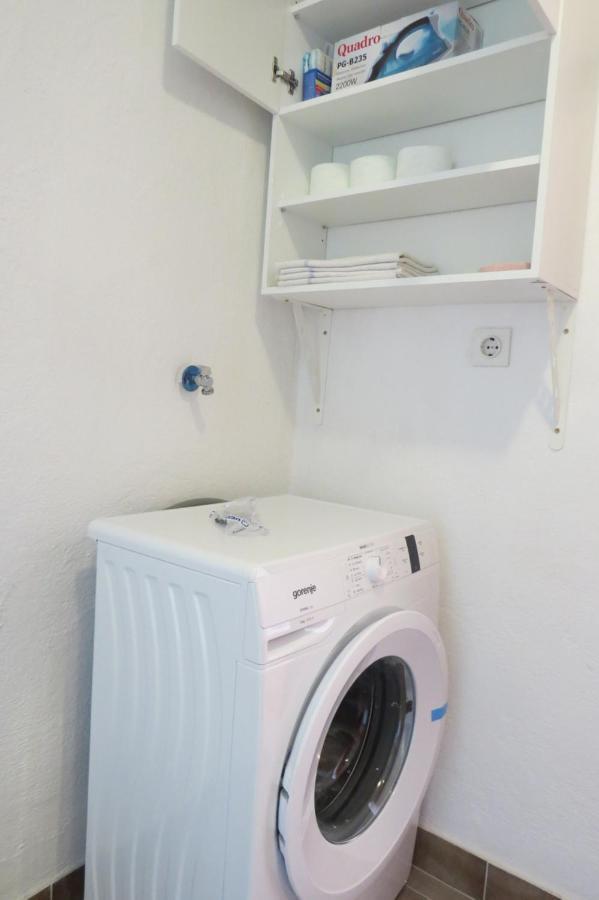 Apartments Feral Baska Voda Ngoại thất bức ảnh